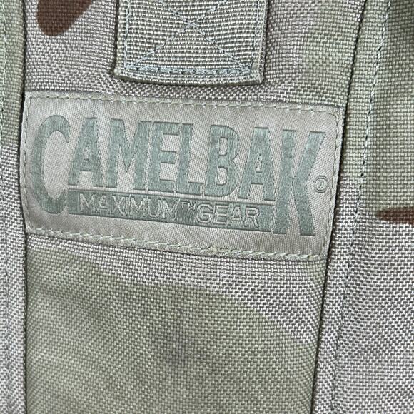 CamelBak Maximum Gear Desert Camo Thermobak 3L Hydration Back Pack Cleaning Kit - Picture 3 of 8